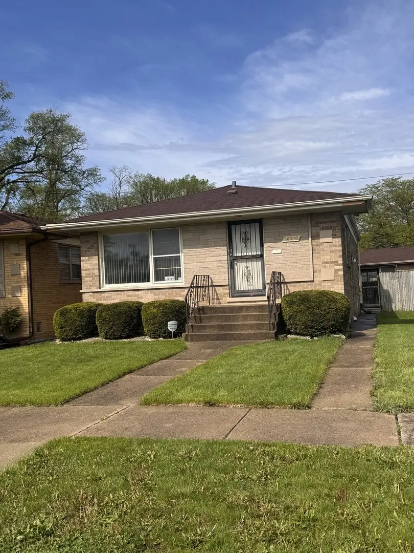 16210 Woodbridge AVE, Harvey, IL 60426