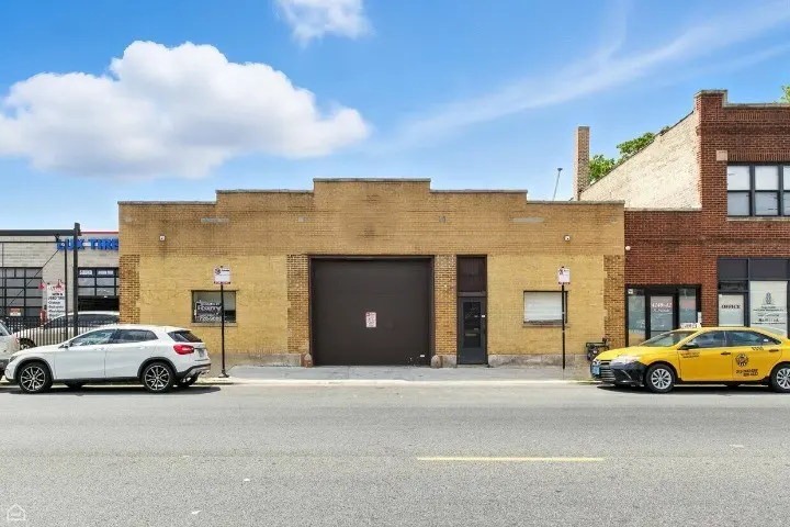 4234 N Pulaski RD, Chicago, IL 60641