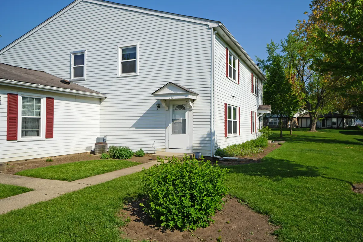 223 Harvest CT, Vernon Hills, IL 60061