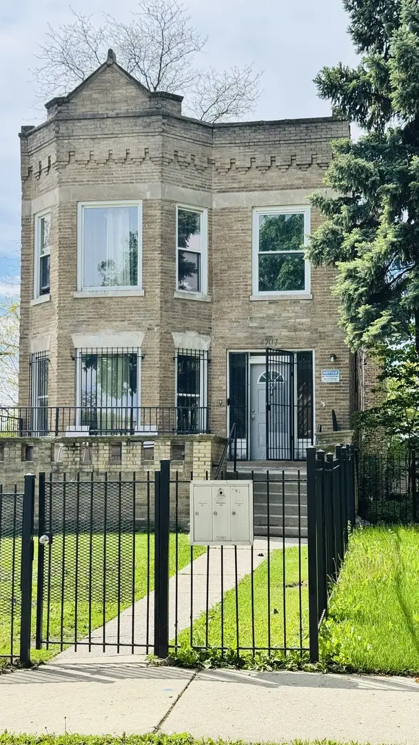 4701 W West End AVE, Chicago, IL 60644