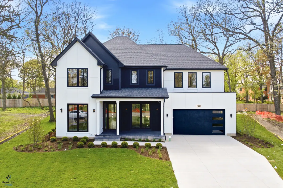 394 Forest Edge DR, Glencoe, IL 60022