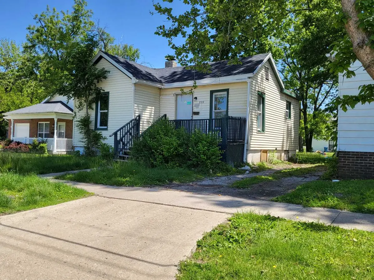 822 S Martin Luther King Jr DR, Springfield, IL 62703