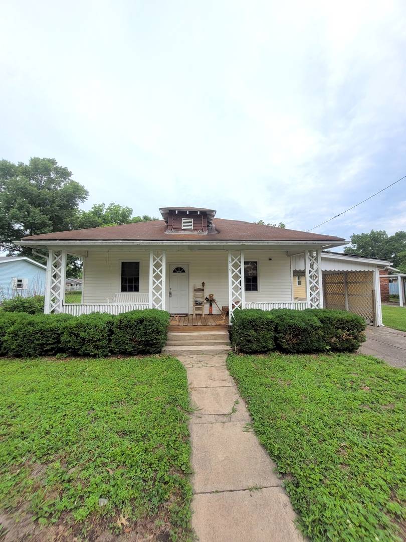 919 N 7th ST, Murphysboro, IL 62966