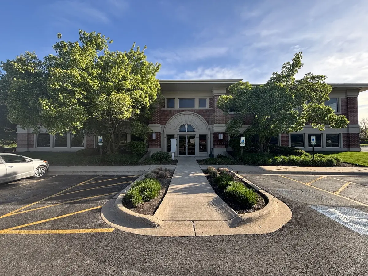 480 E Roosevelt RD, West Chicago, IL 60185