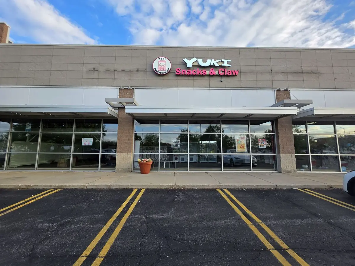 608 E North AVE, Carol Stream, IL 60188