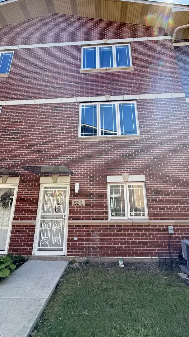 3521 S Parnell AVE #C, Chicago, IL 60609