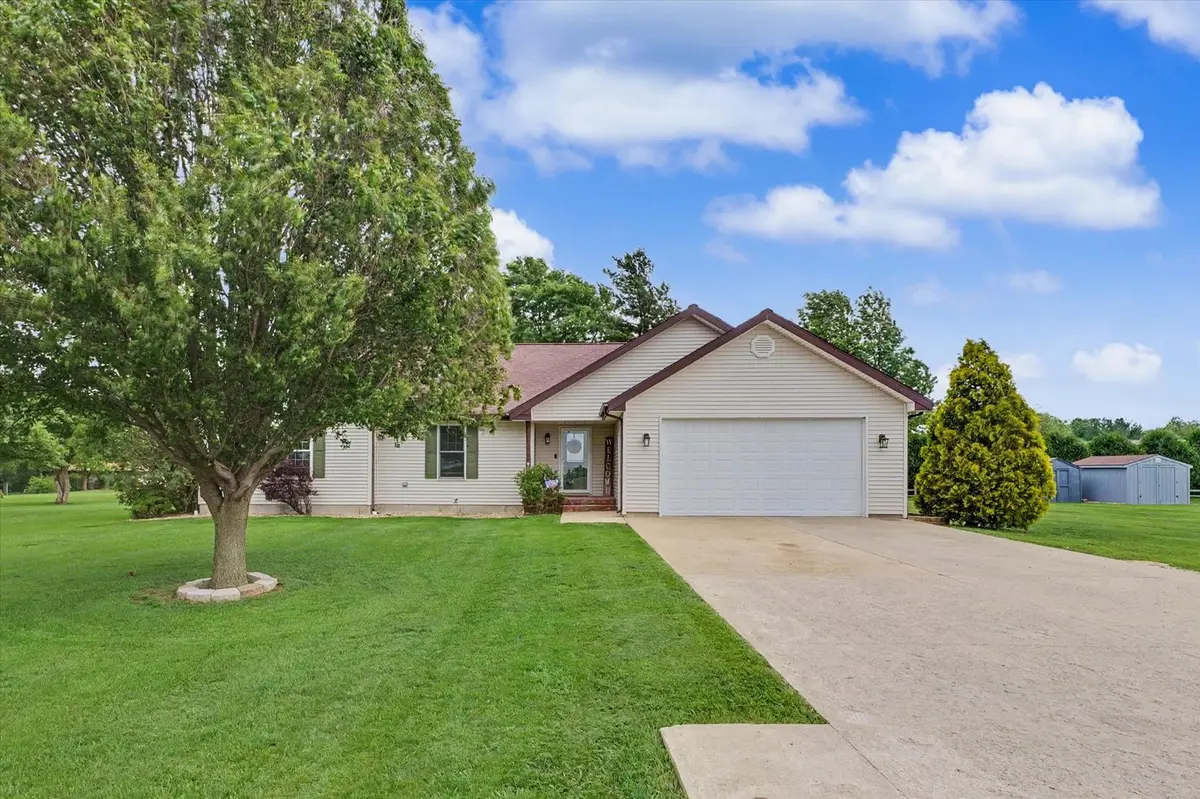 296 N 070 East RD, Loda, IL 60948