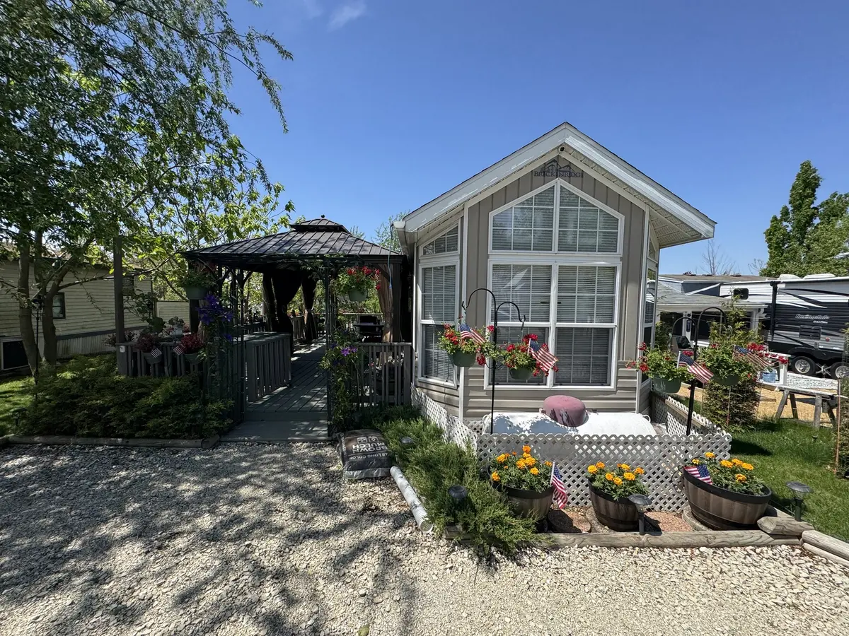13-135 Woodhaven Lakes, Sublette, IL 61367