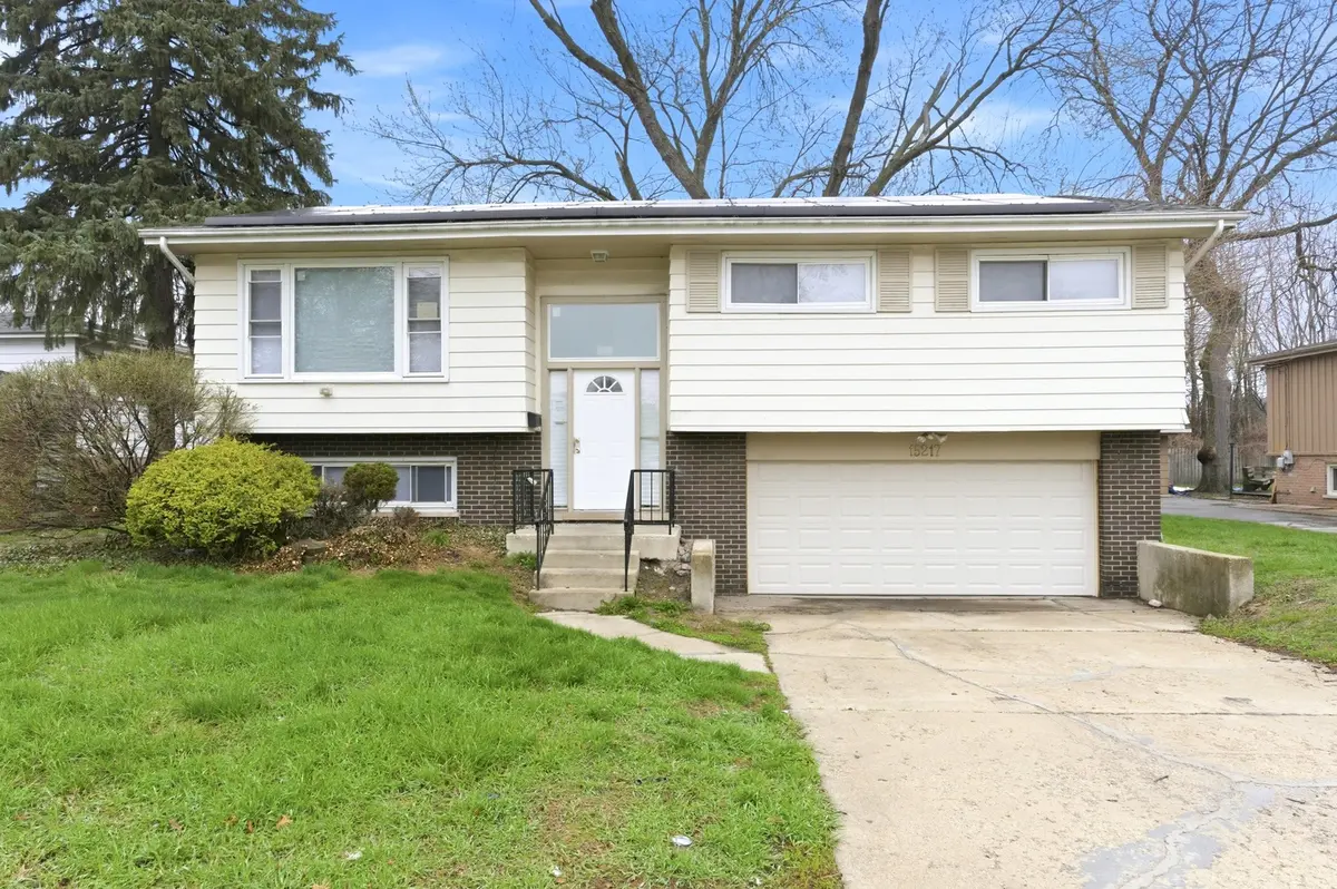 15217 WATERMAN DR, South Holland, IL 60473