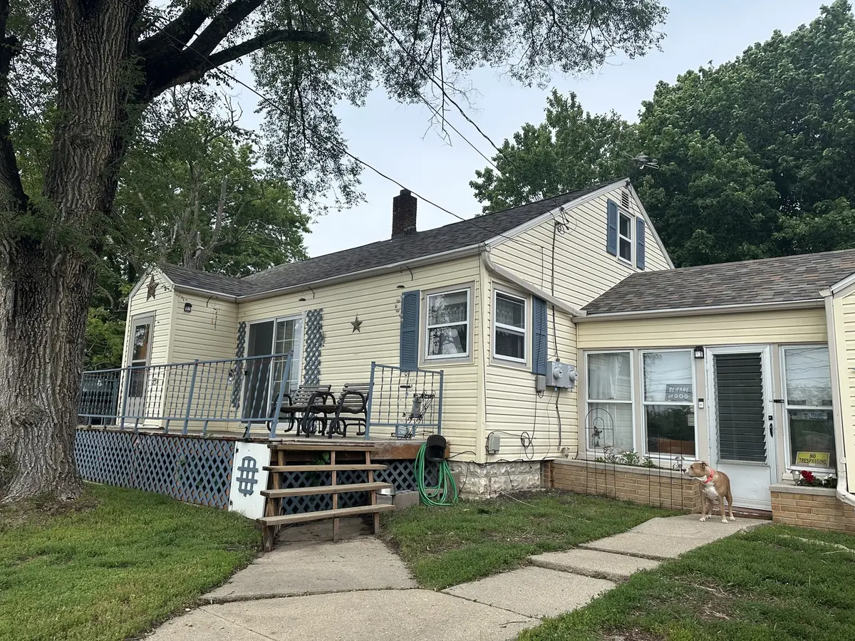 626 N 4th ST, Savanna, IL 61074