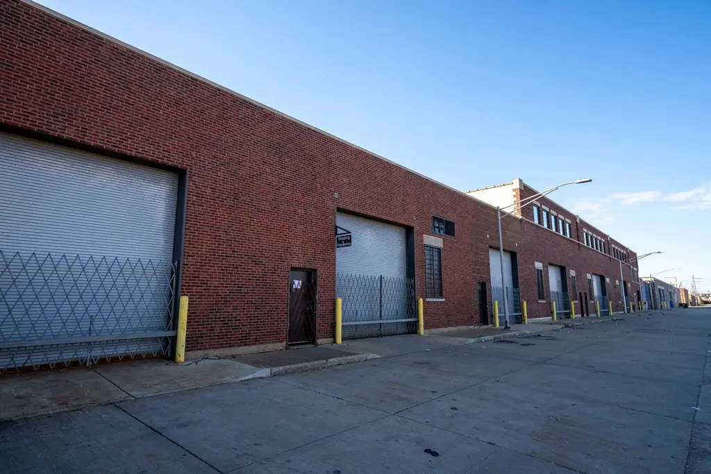 4401 W Kinzie ST, Chicago, IL 60624