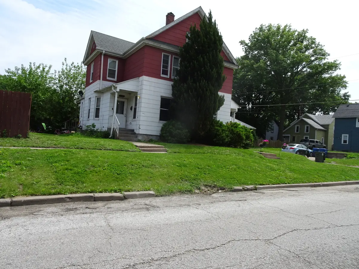 1619-1621 Gaines ST, Davenport, IA 52804