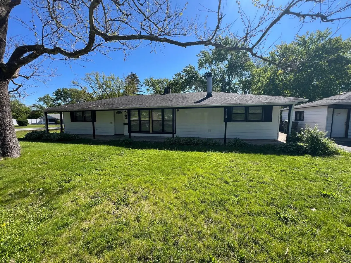 18801 Loretto LN, Country Club Hills, IL 60478