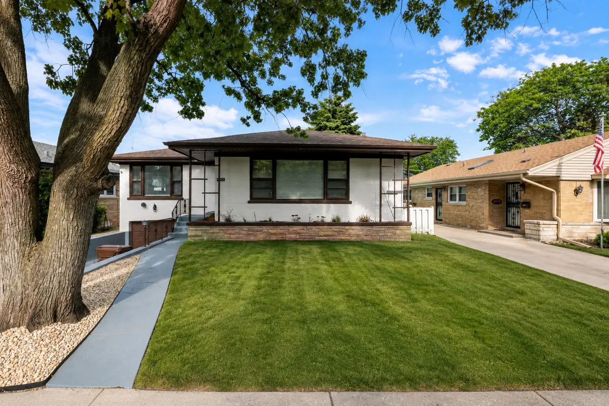 9539 Lorel AVE, Skokie, IL 60077
