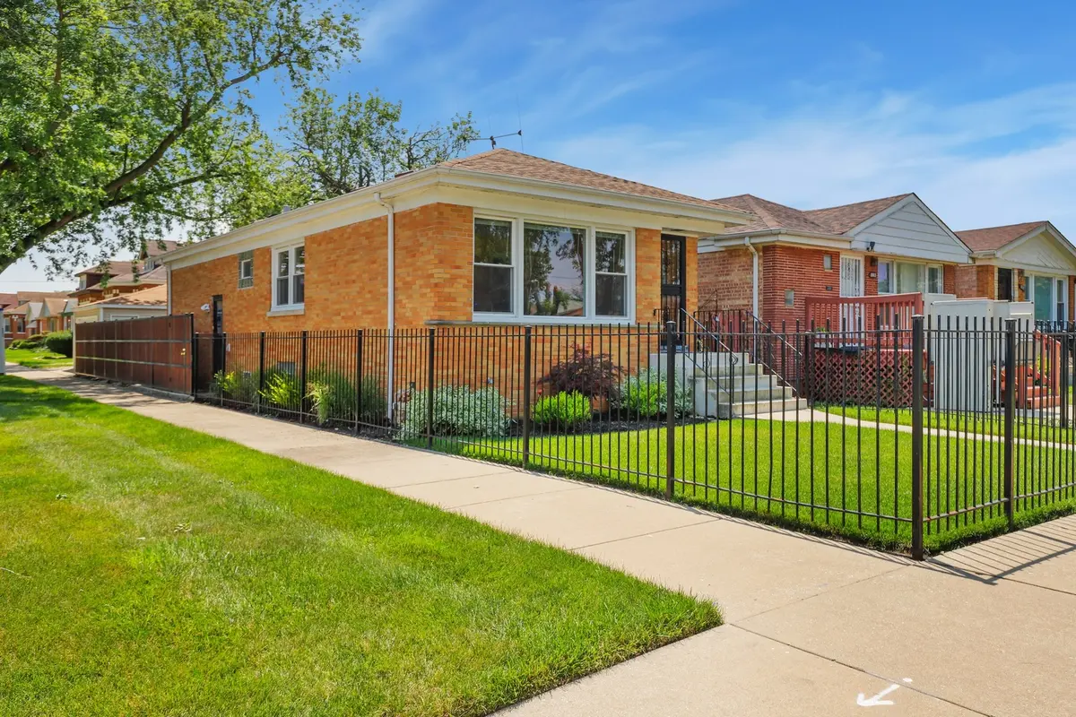 1001 W 102nd ST, Chicago, IL 60643