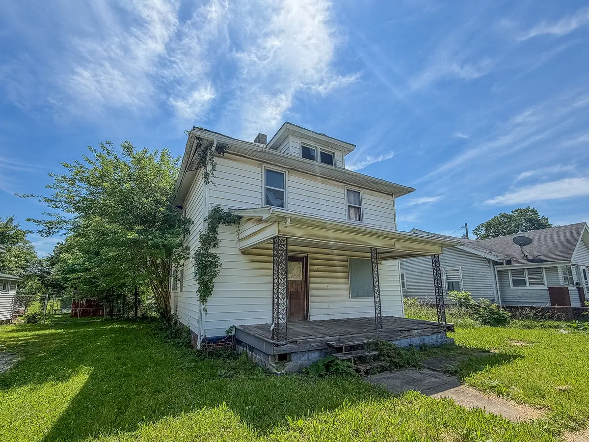 3 N State ST, Danville, IL 61832