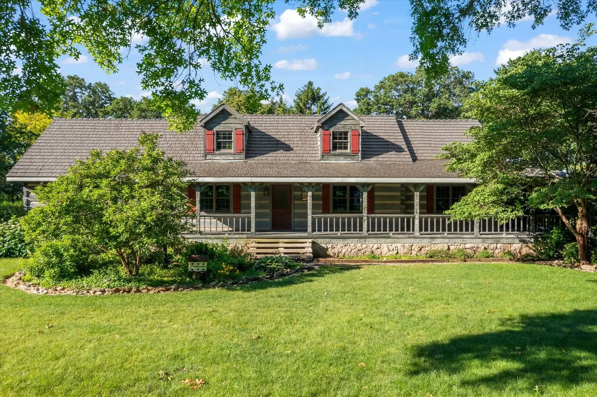 1655 Phillips Woods LN, Urbana, IL 61802