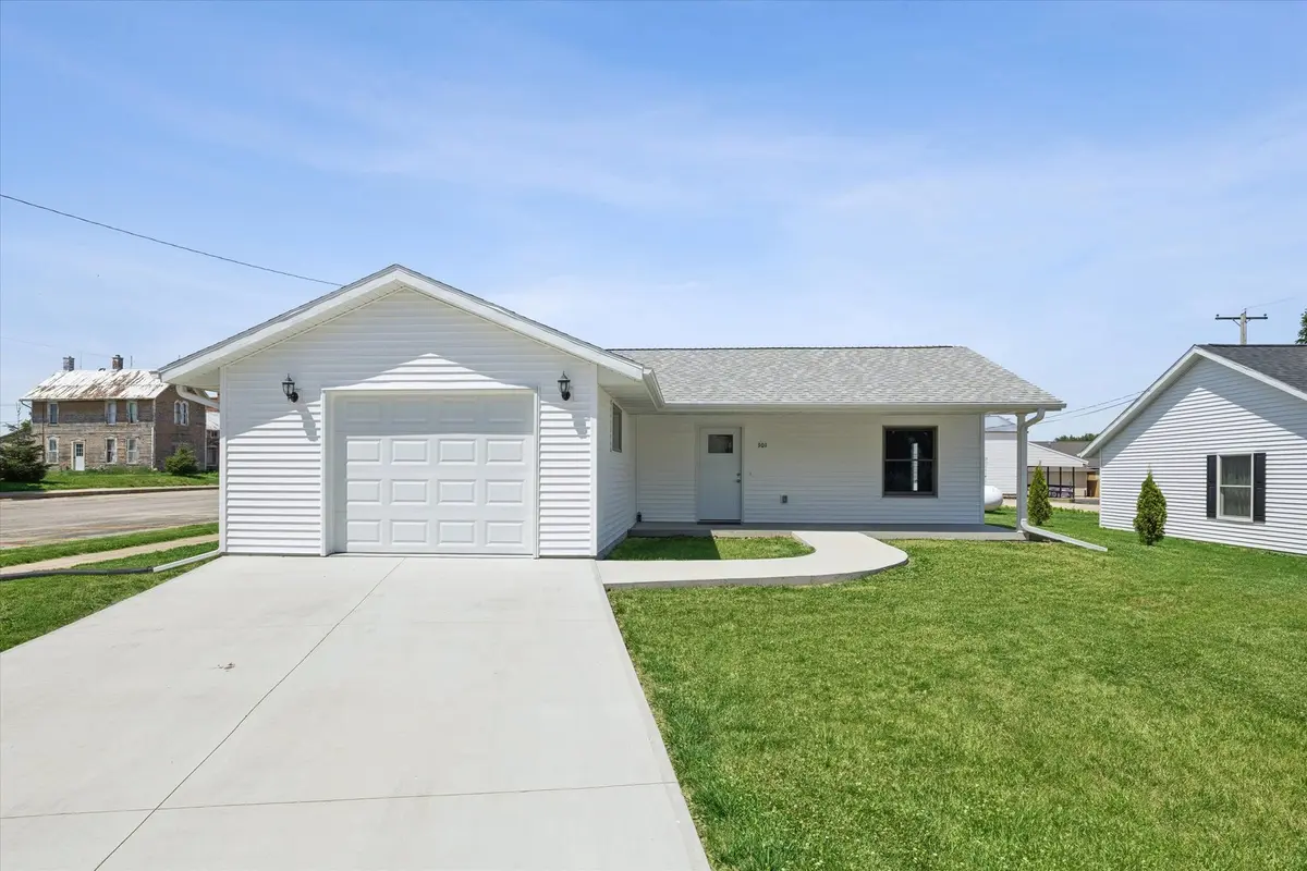 301 Church AVE, Lost Nation, IA 52254
