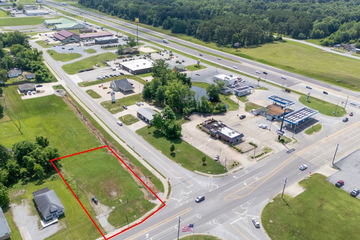 1300 S Division ST, Carterville, IL 62918