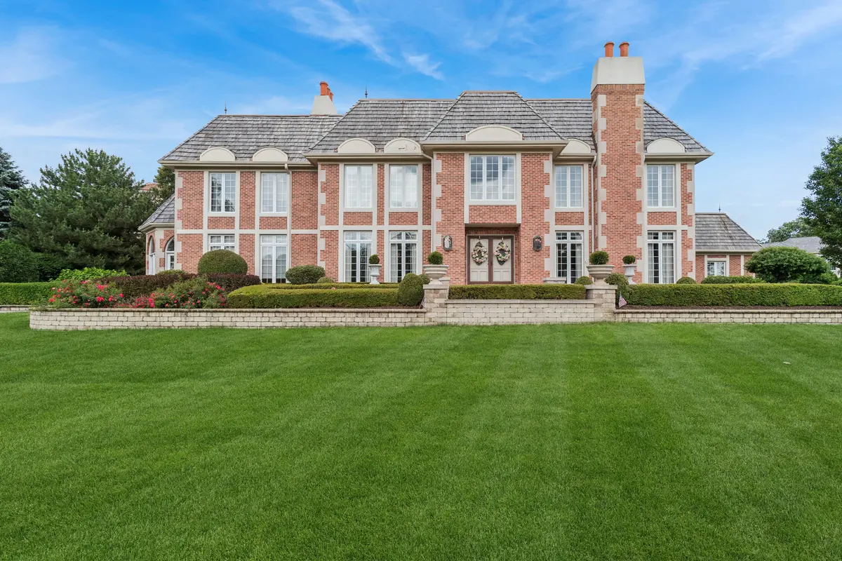 1901 Midwest Club Pkwy, Oak Brook, IL 60523