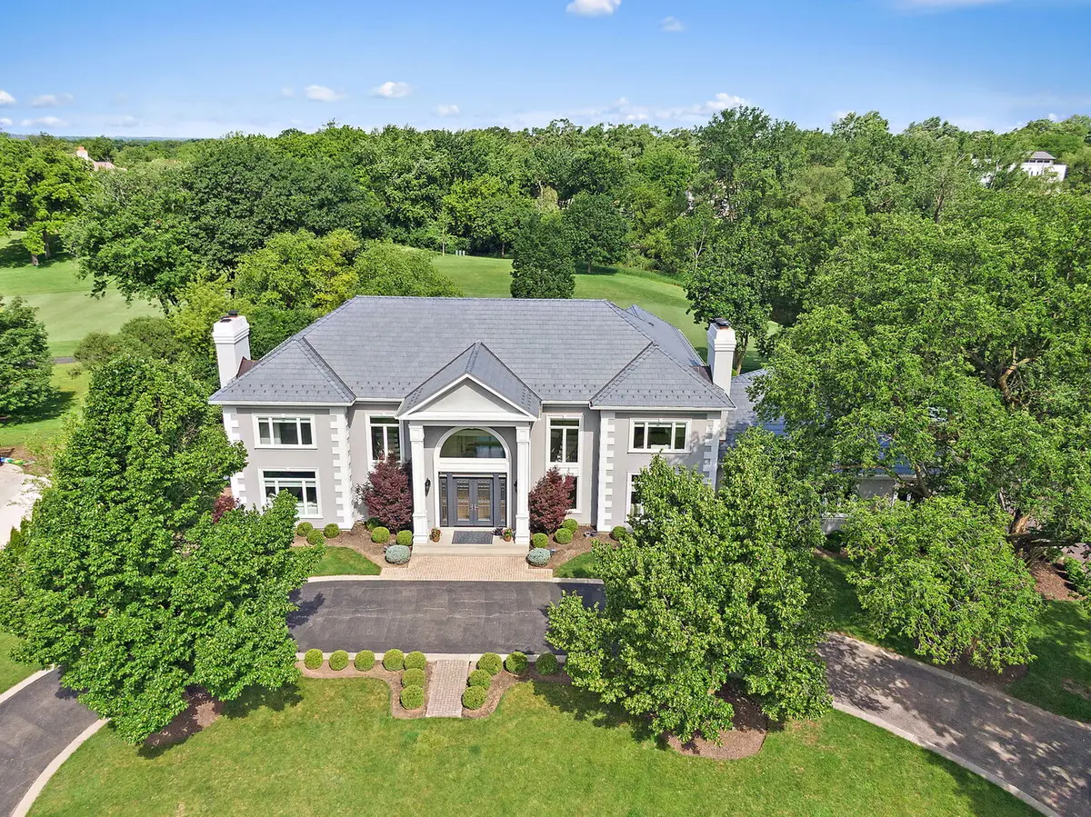 56 Hillburn LN, North Barrington, IL 60010