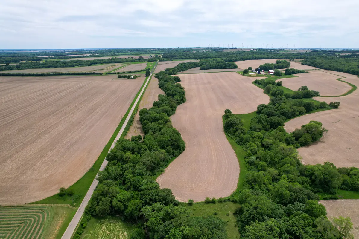 15503 North AVE, Tiskilwa, IL 61368