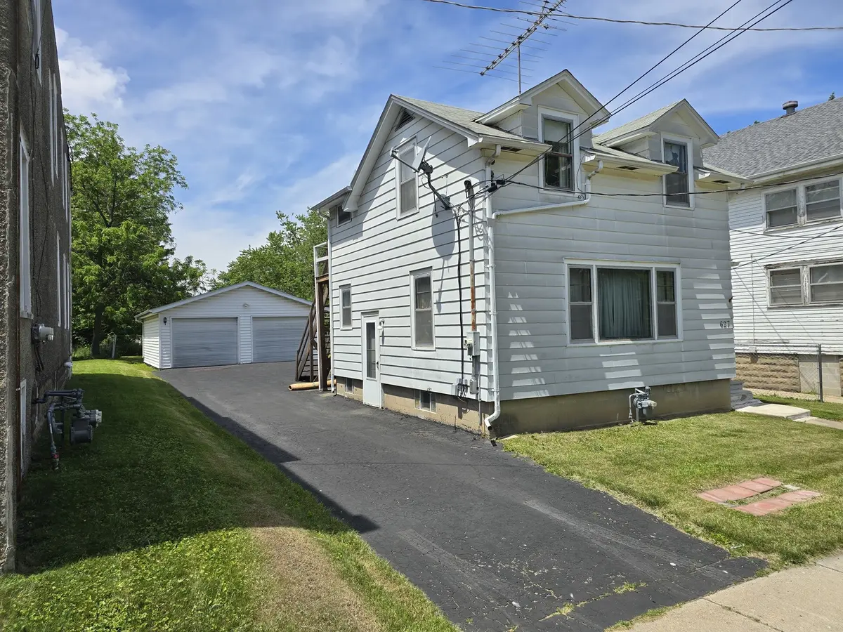 627 N. 11th ST, Dekalb, IL 60115