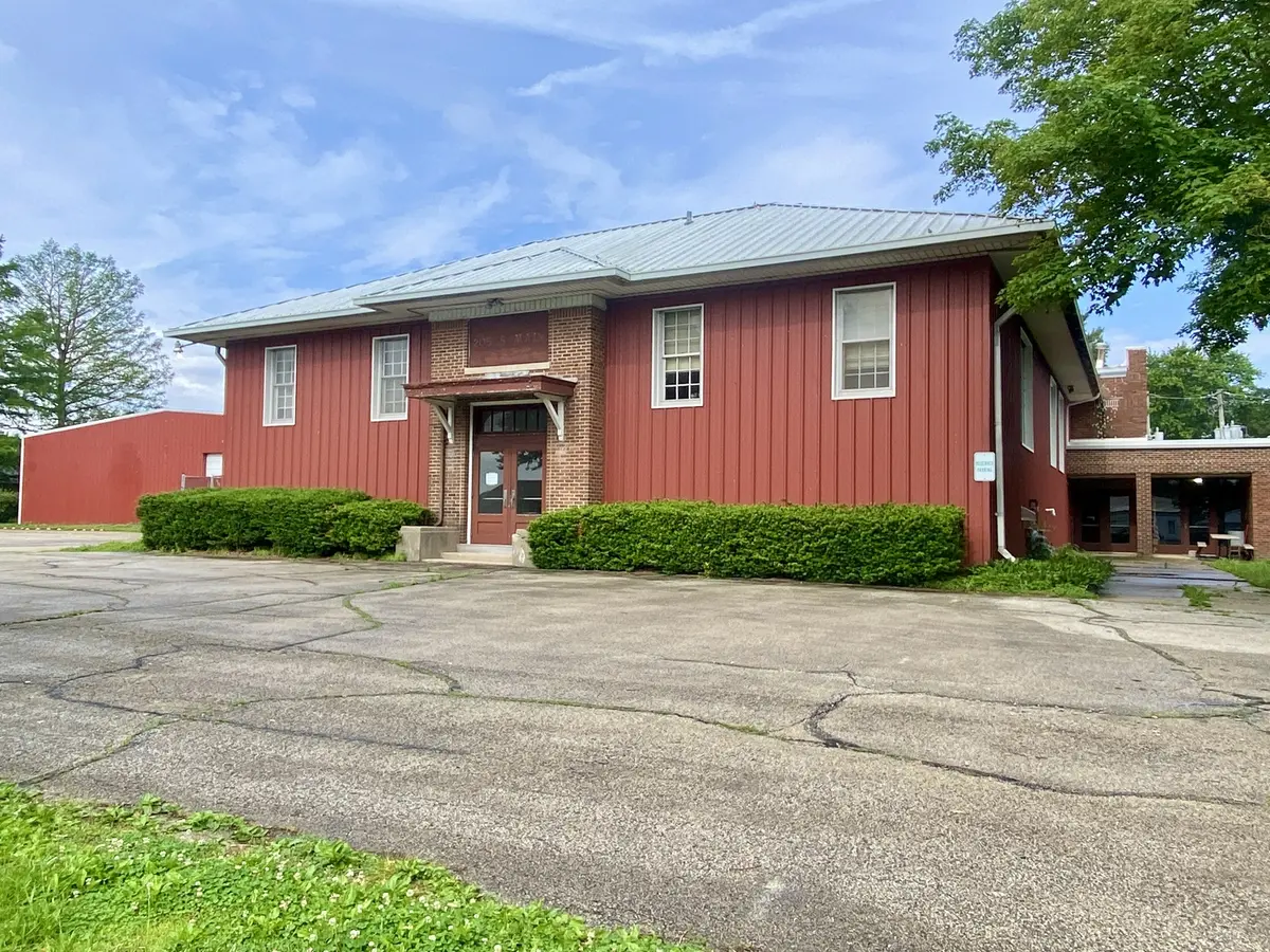 205 S Main ST, Seymour, IL 61875