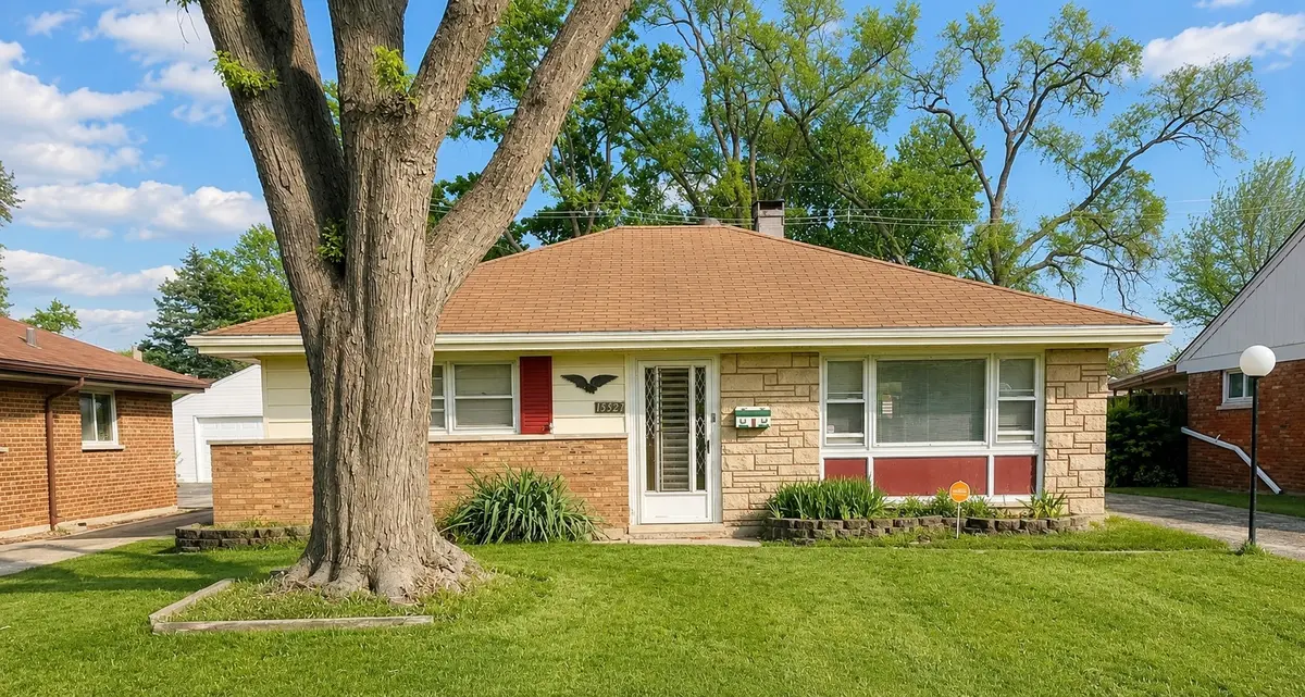 15527 Rose DR, South Holland, IL 60473