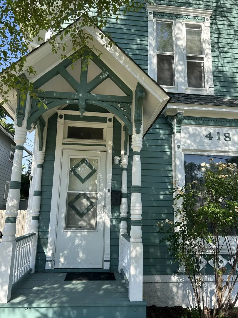 418 Saint Charles ST #B, Elgin, IL 60120