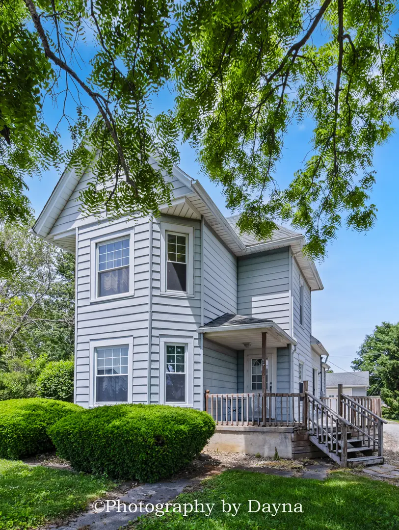 561 W Grant ST, St. Anne, IL 60964