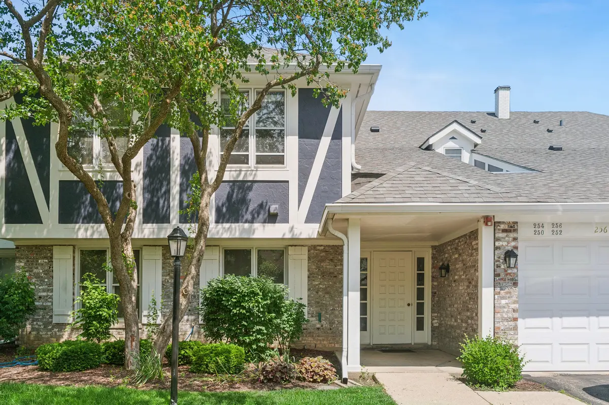 256 Southwick CT #256, Vernon Hills, IL 60061