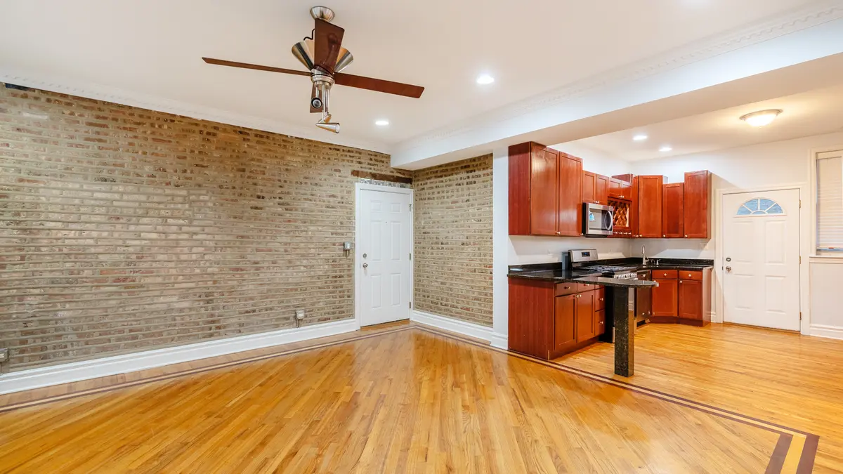 4847 S Vincennes AVE #203, Chicago, IL 60615