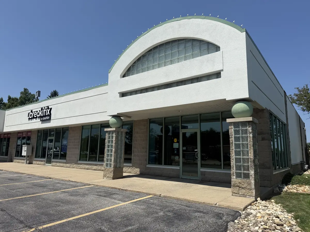 2830 E 53RD ST #2, Davenport, IA 52807
