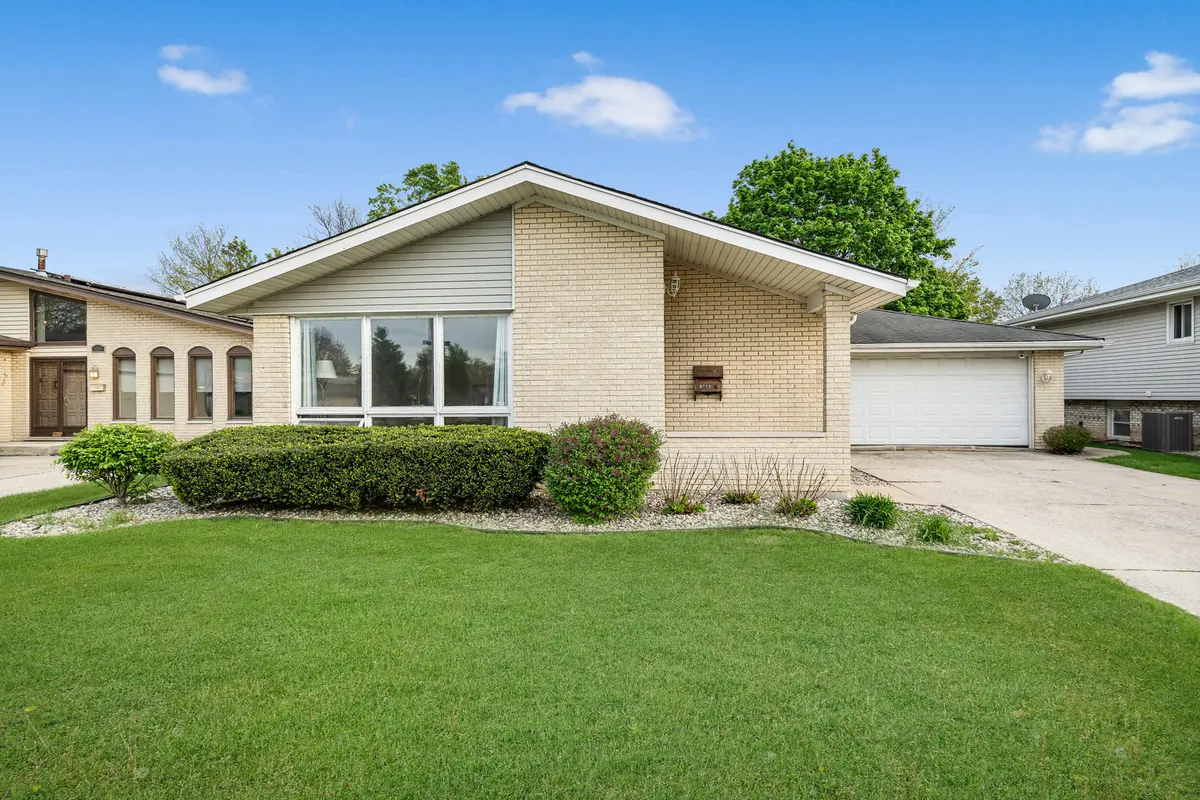 5911 W 125th PL, Alsip, IL 60803