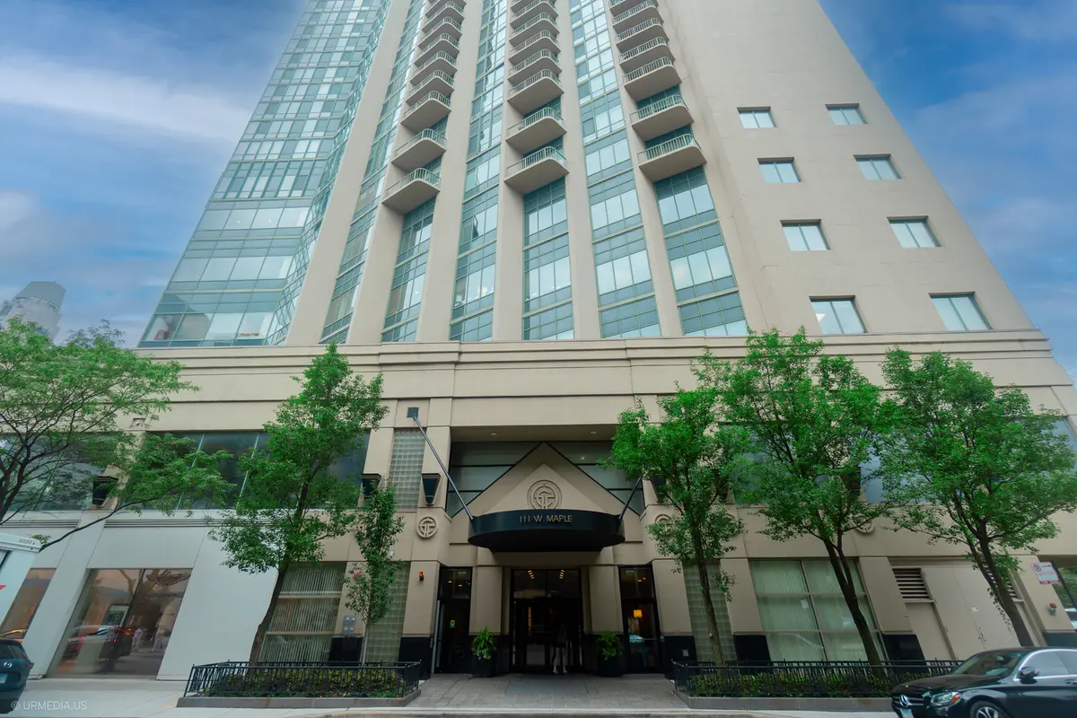 111 W Maple ST #3402-3404, Chicago, IL 60610