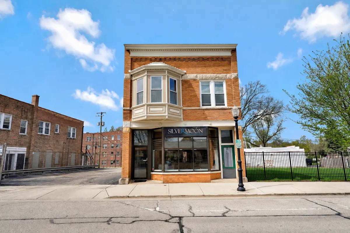711 W Hillgrove AVE, La Grange, IL 60525