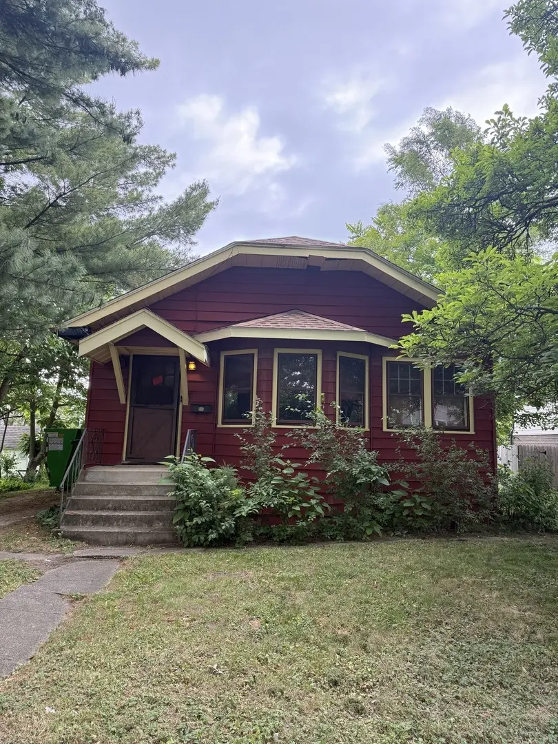 205 S Lincoln ST, Westmont, IL 60559