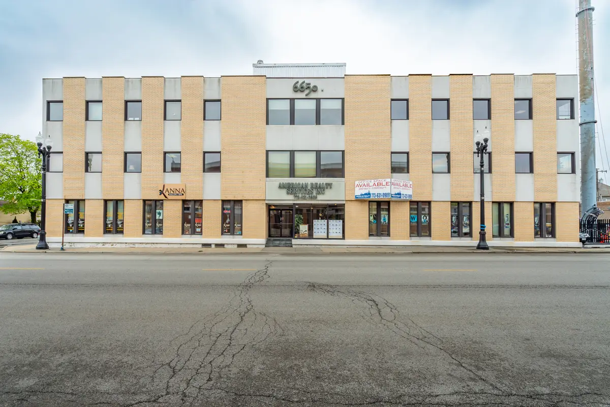 6650 N Northwest HWY, Chicago, IL 60631