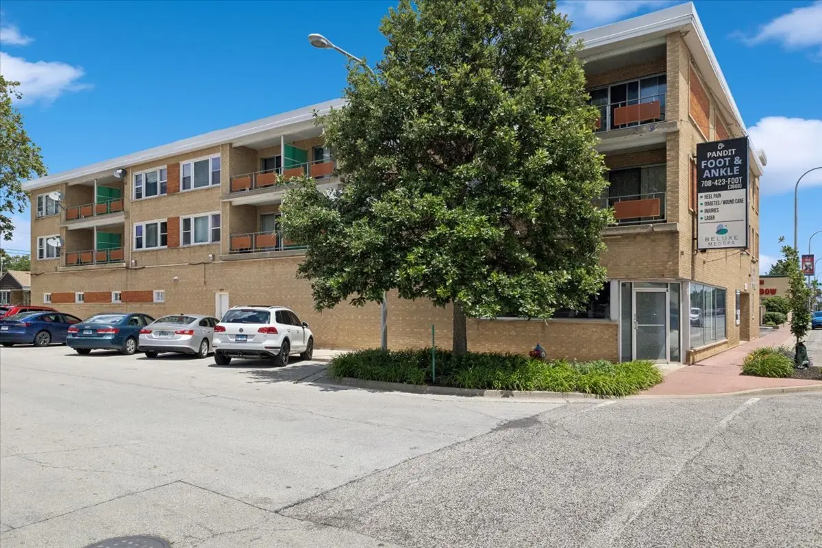3830 W 95th ST #104-106, Evergreen Park, IL 60805