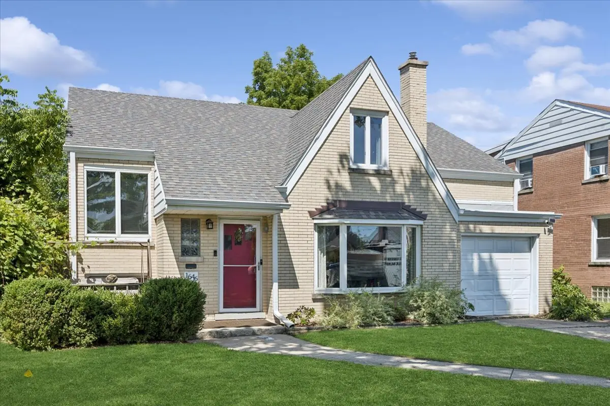 1646 Portsmouth AVE, Westchester, IL 60154