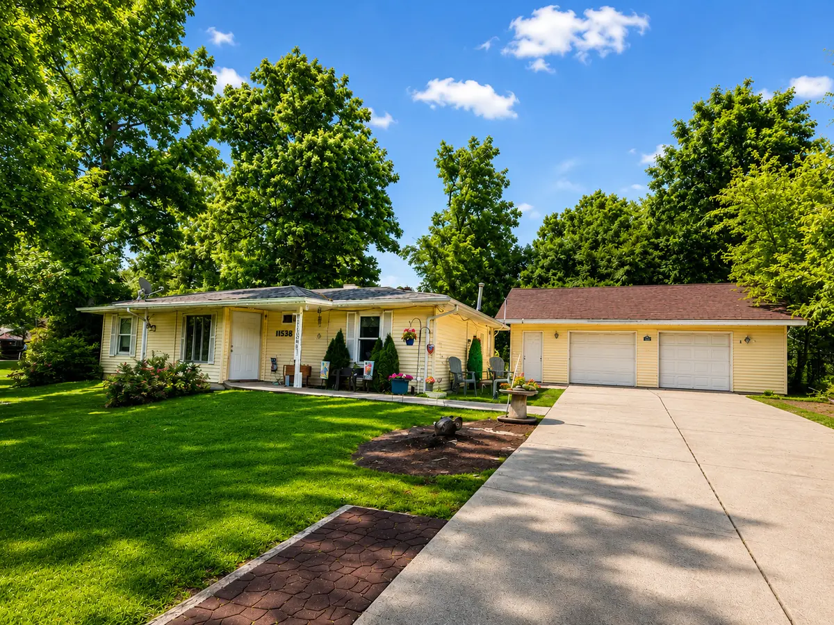 11538 W Oak DR, Beach Park, IL 60099