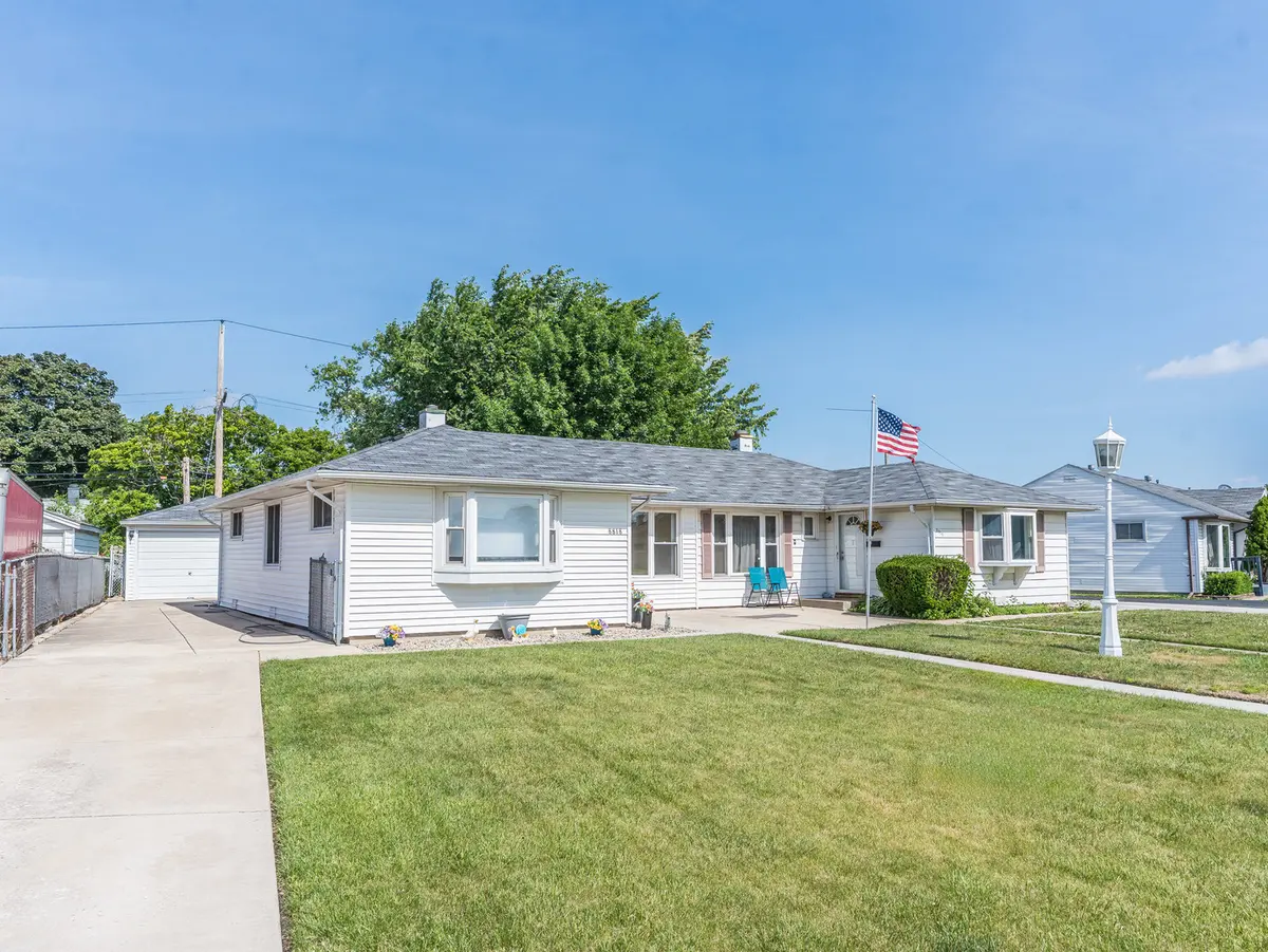 8818 S Kildare AVE, Hometown, IL 60456