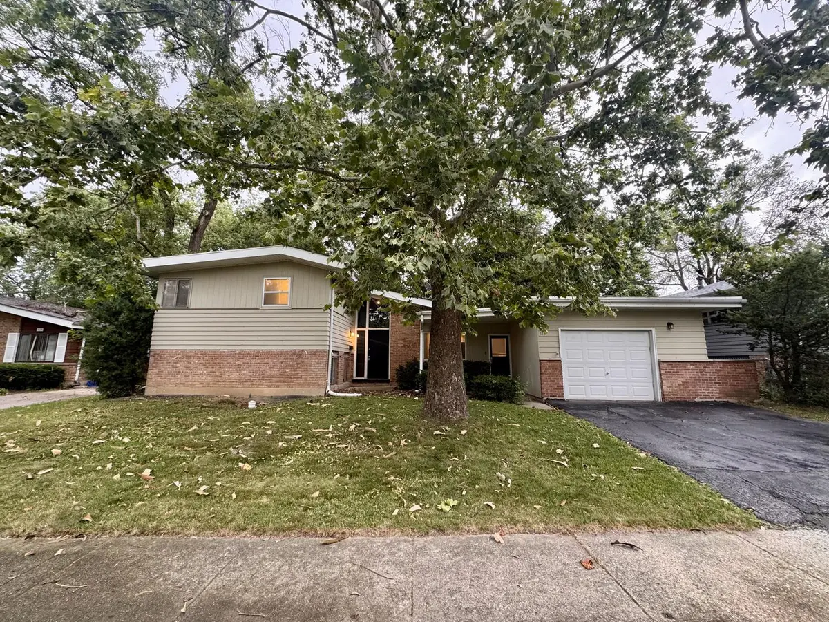 129 Warwick ST, Park Forest, IL 60466