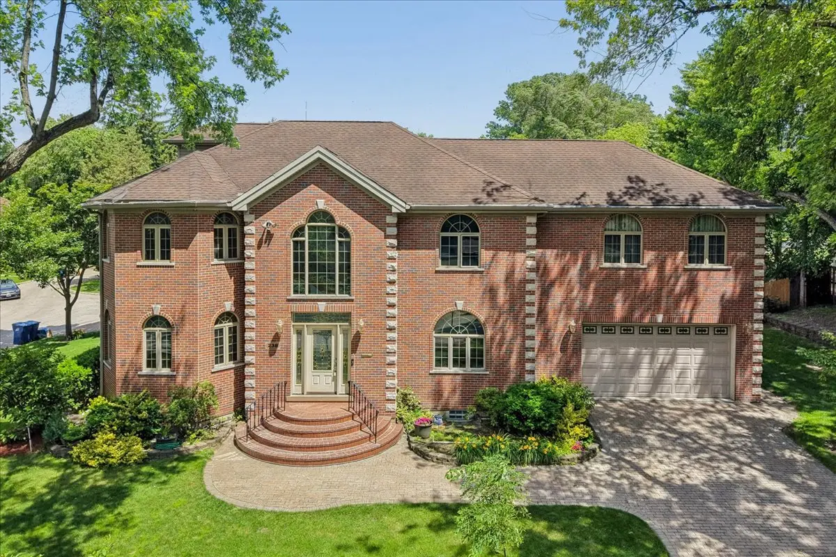 238 Westmoreland DR, Wilmette, IL 60091
