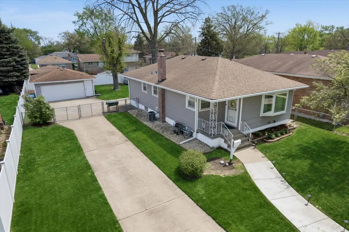 883 Buffalo AVE, Calumet City, IL 60409