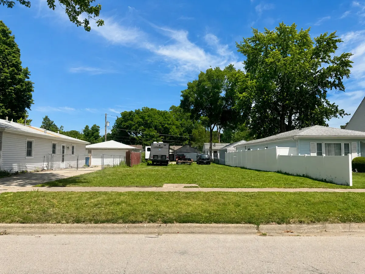 816 E Benton ST, Morris, IL 60450