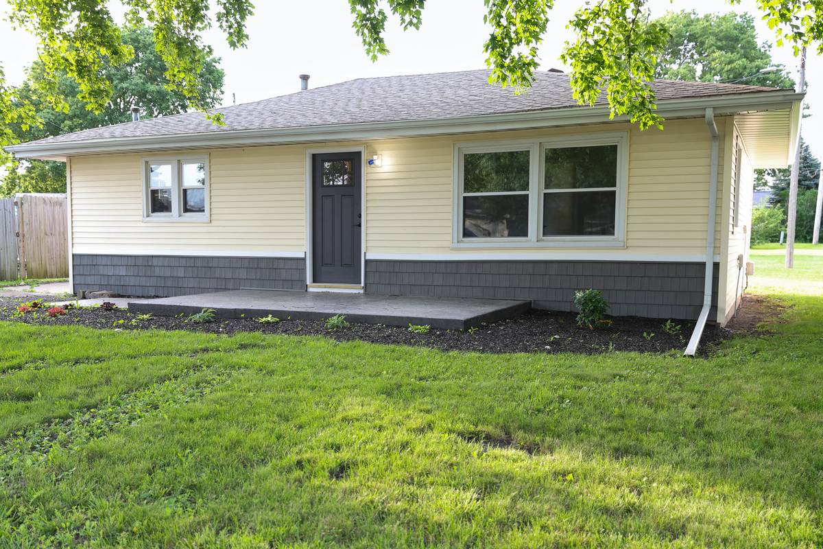 510 W Austin ST, Tolono, IL 61880