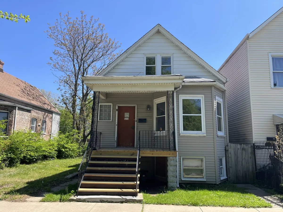 5233 S HERMITAGE AVE, Chicago, IL 60609
