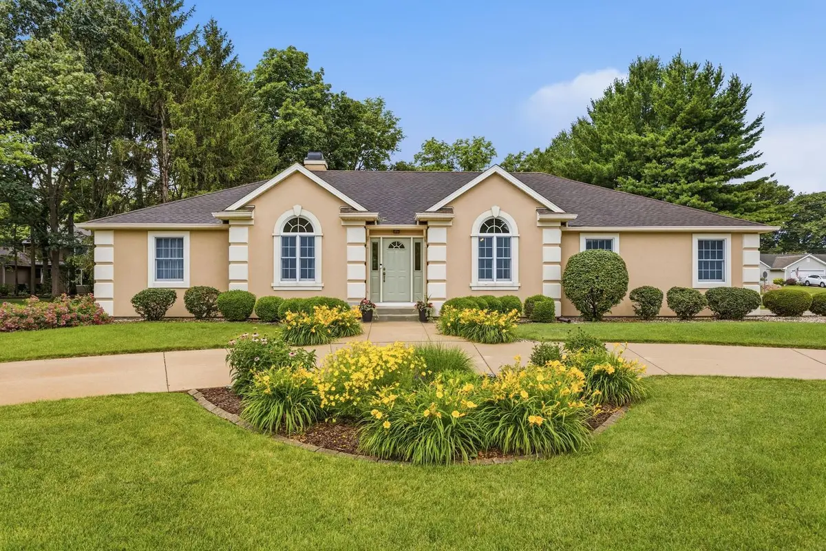 1 Turtle Creek RD, Monticello, IL 61856